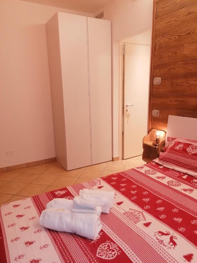 Azienda Agricola Agriturismo I Sei Petali Capo di Ponte Ngoại thất bức ảnh